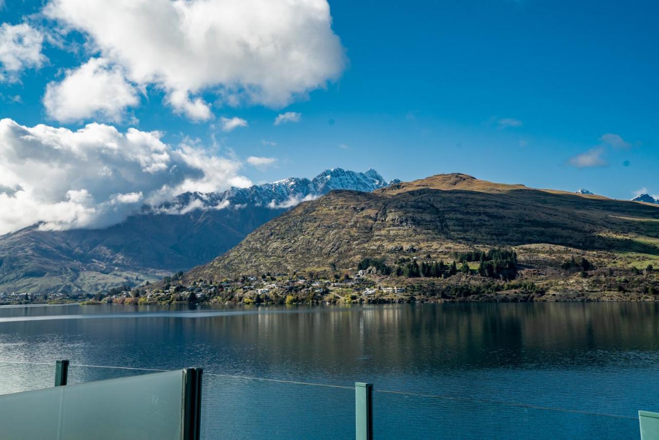 Lakefront Living At Remarkables Retreat - West ควีนส์ทาวน์ ภายนอก รูปภาพ